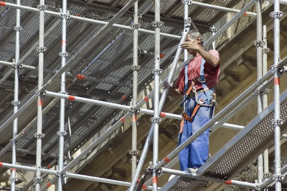 dış cephe iskele kurulumu yaparken dikkat edilmesi gerekenler
